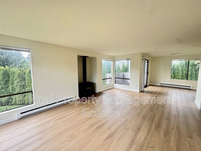 Building Photo - 17319 Stone Ct N