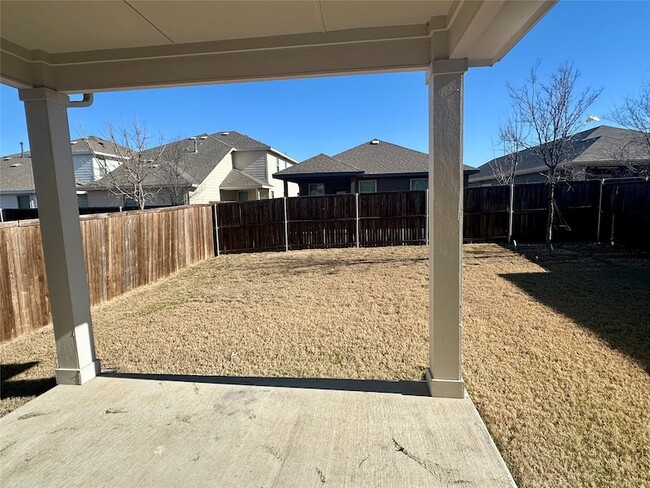 Building Photo - 1636 Briar Hunt Dr