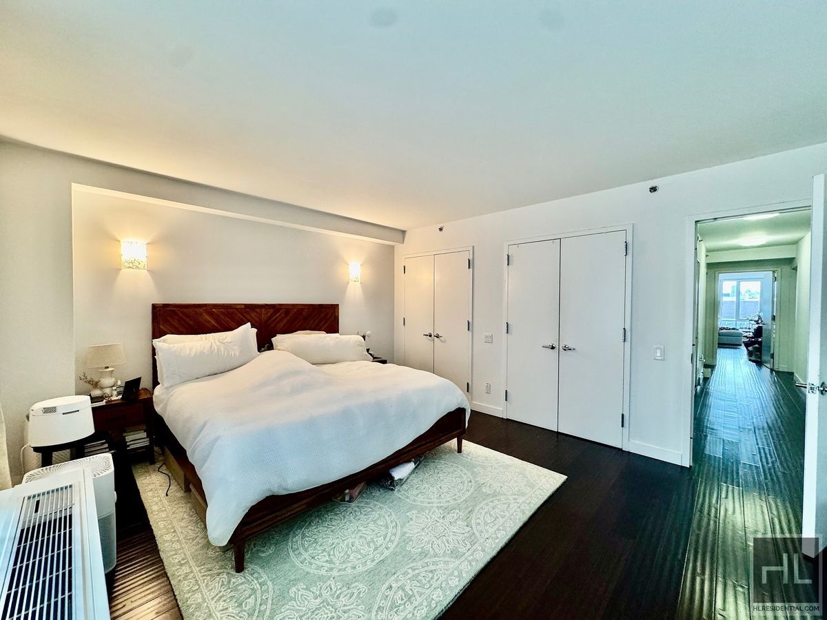 Building Photo - 37 STREET