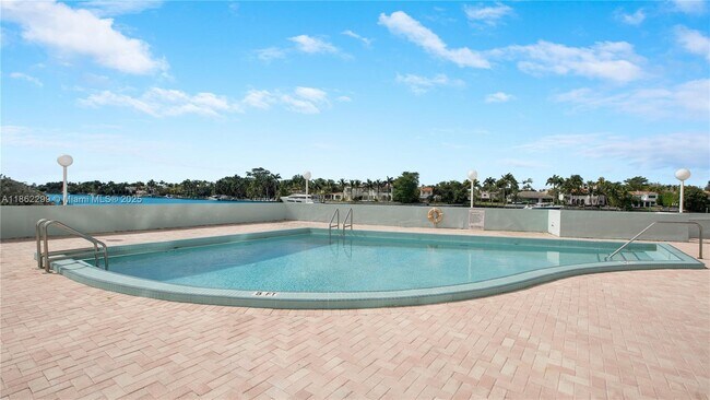 Building Photo - 5838 Collins Ave