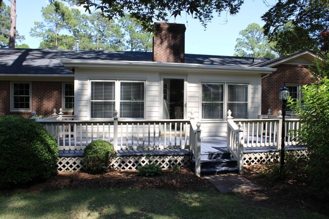 Building Photo - 1409 Chesnee Dr