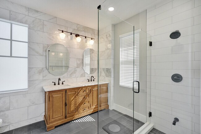 Building Photo - 3600 NW 5th Terrace