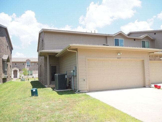 Building Photo - 3117 Solana Cir