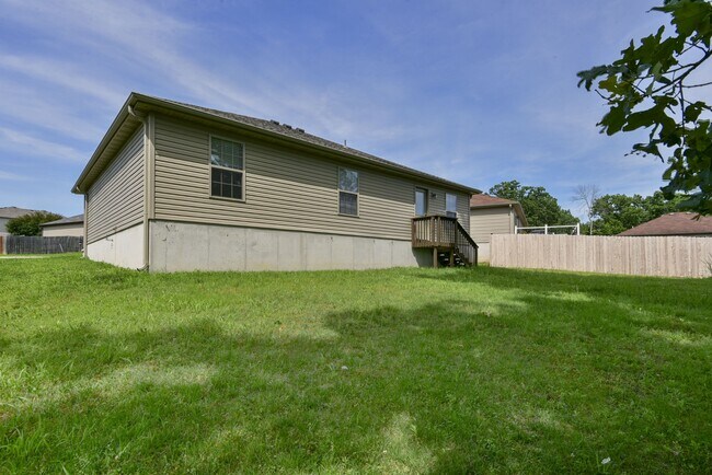 Building Photo - 6603 Prairie Trail
