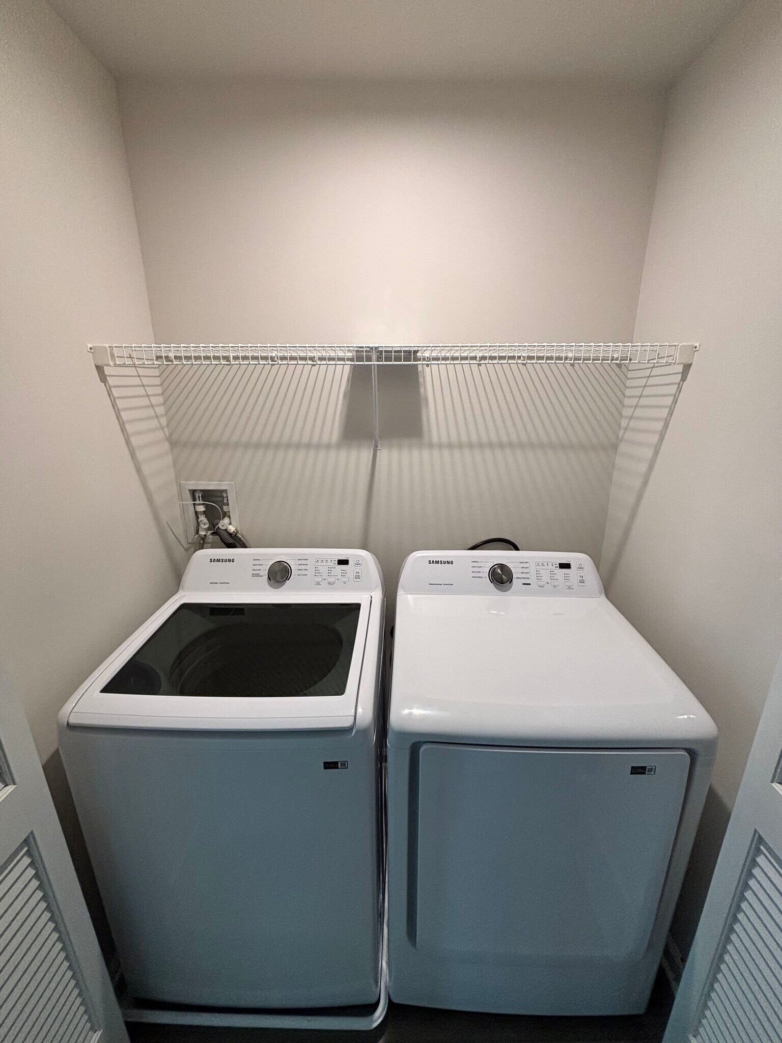 Full Size Washer/Dryer - 131 Dripping Spring Dr
