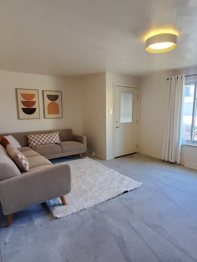 Building Photo - 3260 Dudley St