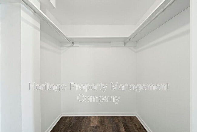 Building Photo - 8401 N New Braunfels Ave