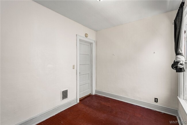 Building Photo - 213 Keystone St