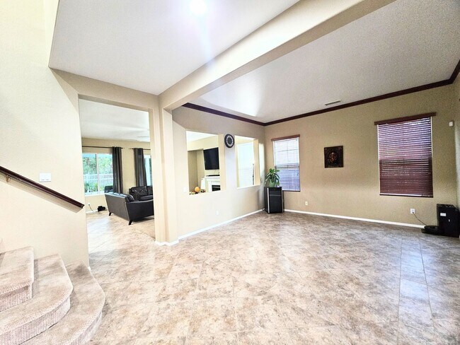 Building Photo - Highly Upgraded Paseo Del Sol Home!