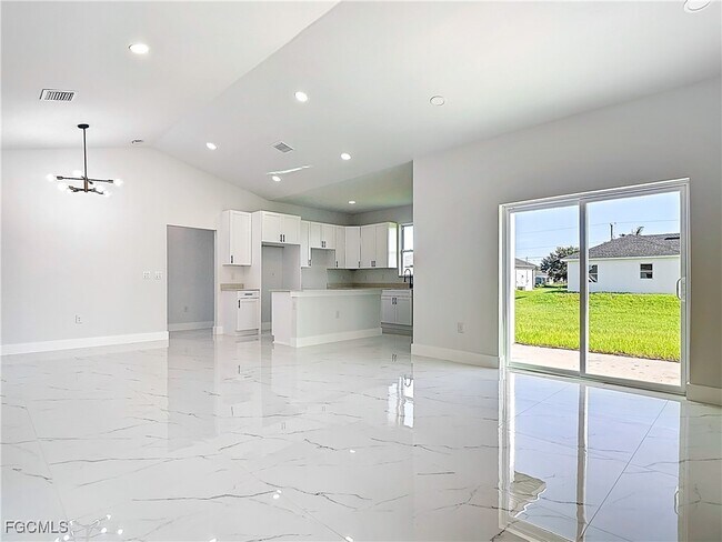 Building Photo - 5000 Bygone St