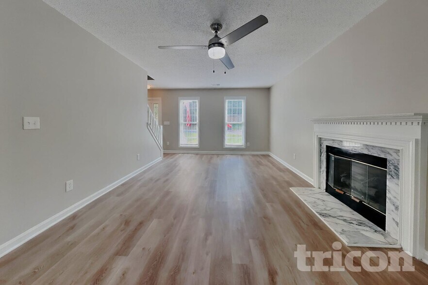 Building Photo - 5708 Green Apple Dr