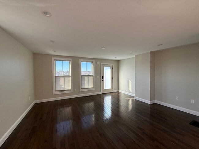 Building Photo - 62 Harvard Ave