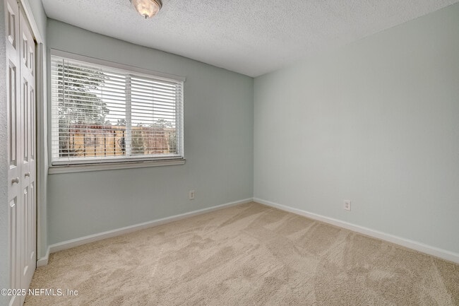 Building Photo - 6561 Mission Ct