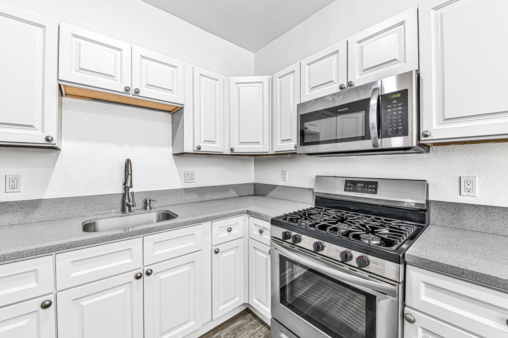 Building Photo - 1503 S Shenandoah St