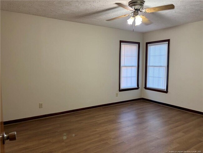 Building Photo - 7098 Calamar Dr