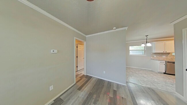 Building Photo - 3821 SE Elmhurst Ln