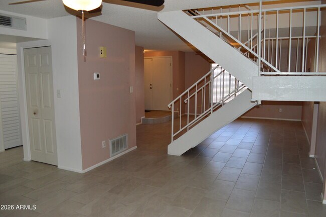 Building Photo - 5442 W El Caminito Dr