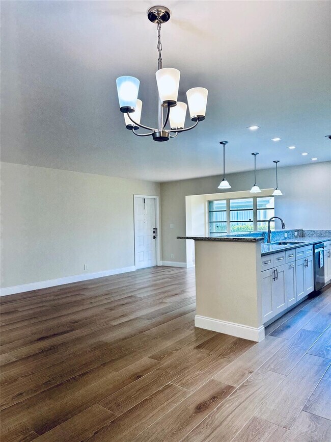 Building Photo - 14676 Canalview Dr