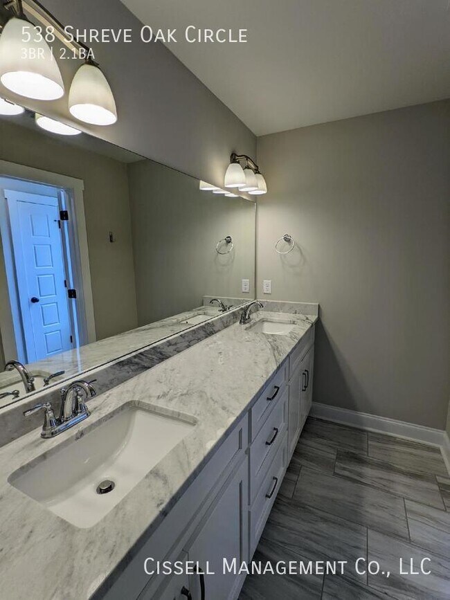 Building Photo - 538 Shreve Oak Cir