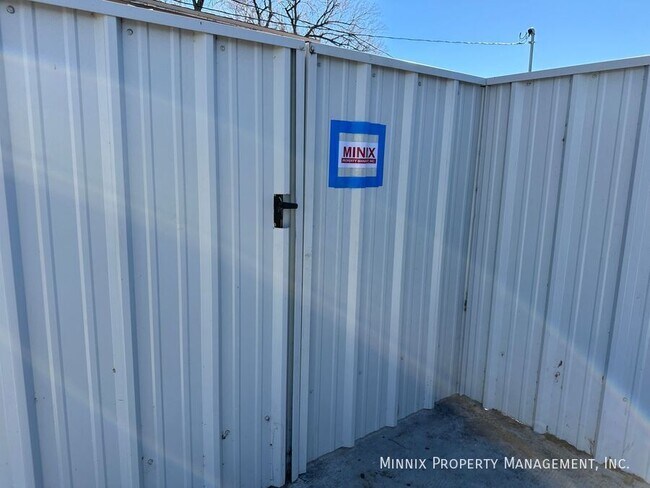 Building Photo - 1712 27th St