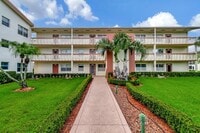 Building Photo - 5 Mansfield A