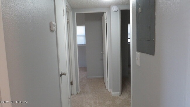 Building Photo - 7039 Cotillion Rd N