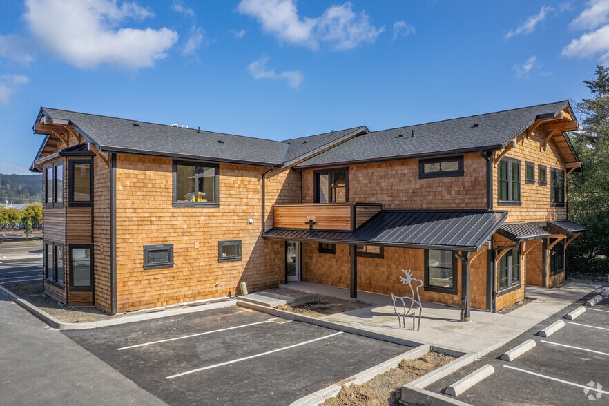 Primary Photo - Elk Run Village