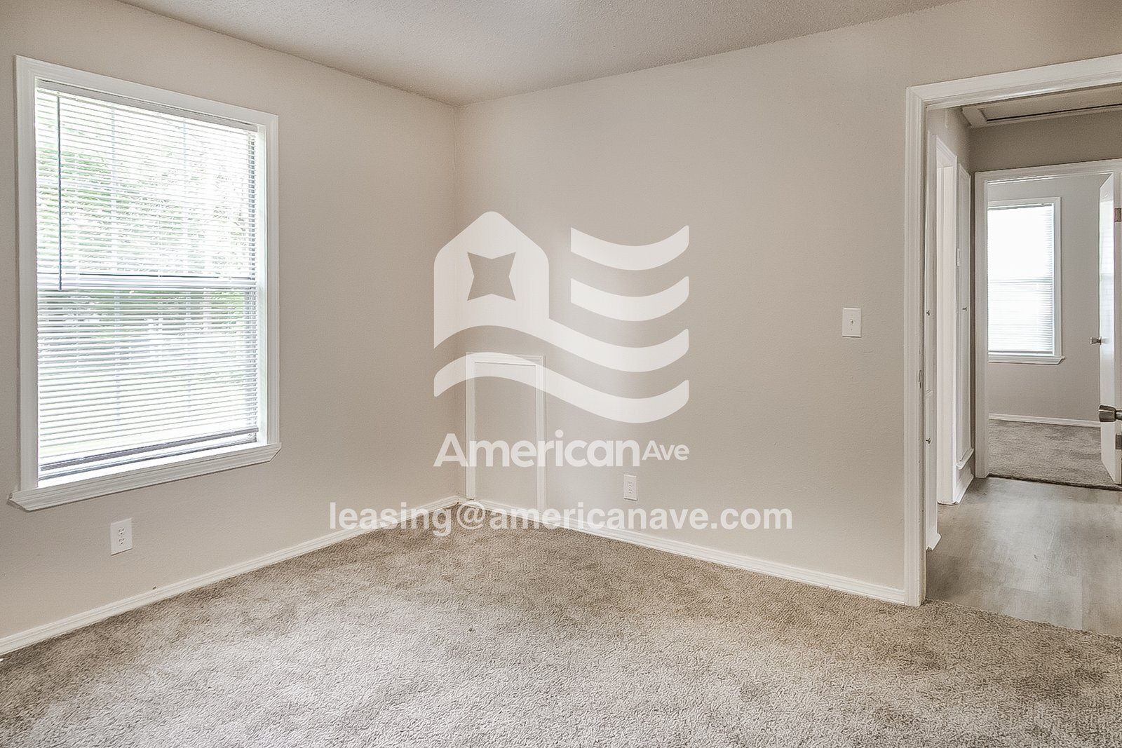 Building Photo - 147 W 49th Pl N