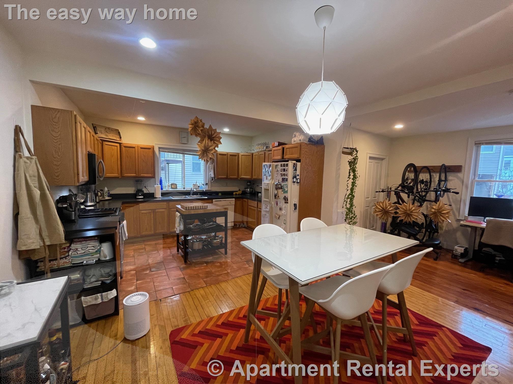 Building Photo - 23 Hall St