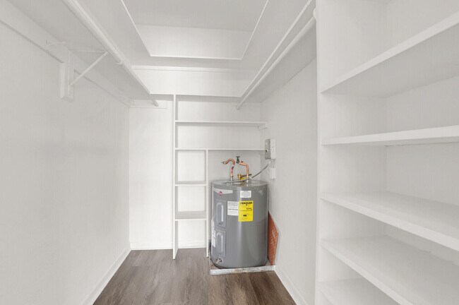 Building Photo - 299 SW 7th St