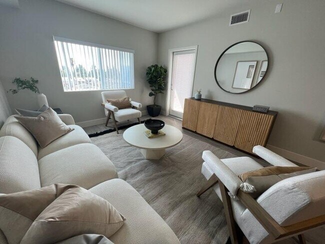 Building Photo - M on Mission