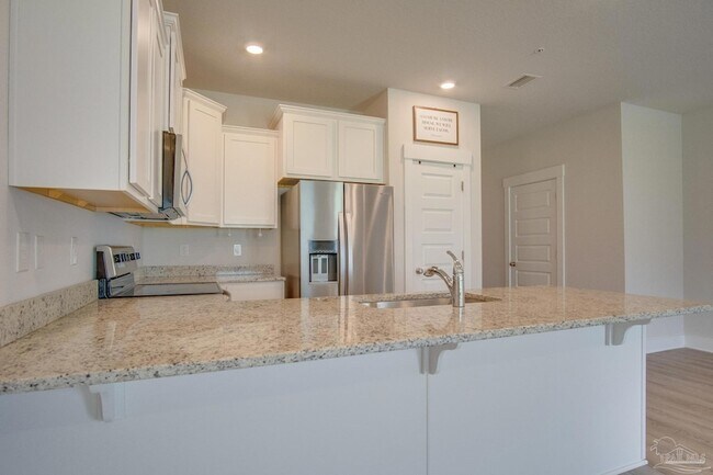 Building Photo - 1538 Iroquois Ct