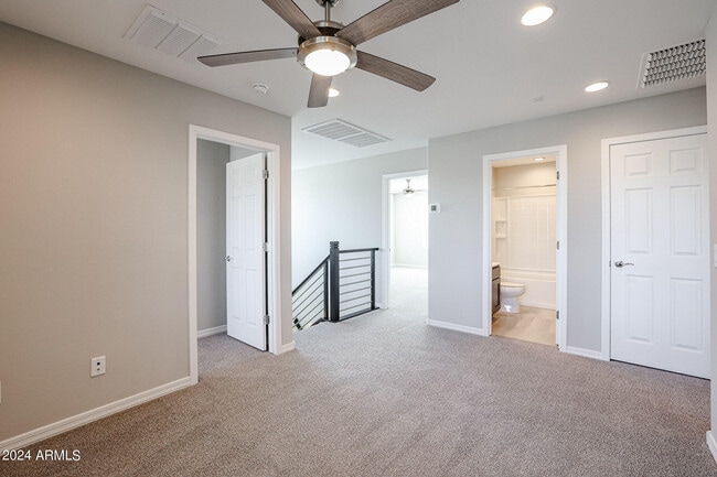 Building Photo - 8963 W Luke Ave