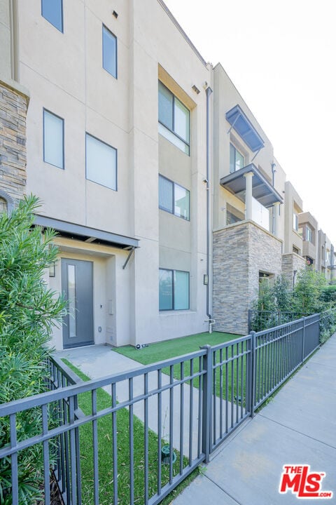 Building Photo - 13107 W Lumina Way