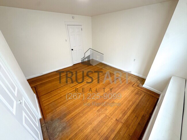 Building Photo - 2082 Albright St