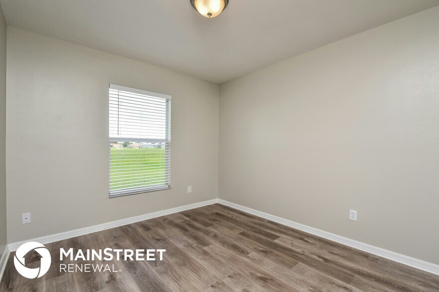 Building Photo - 2229 NW Juanita Pl