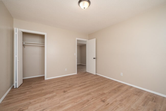 Building Photo - Colton 8-plex