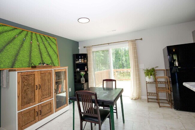Building Photo - "Charming 3-Bed Oasis with 2.5 Baths on Century Lane, Cameron – Spacious 1744 sq. ft. Retreat!"