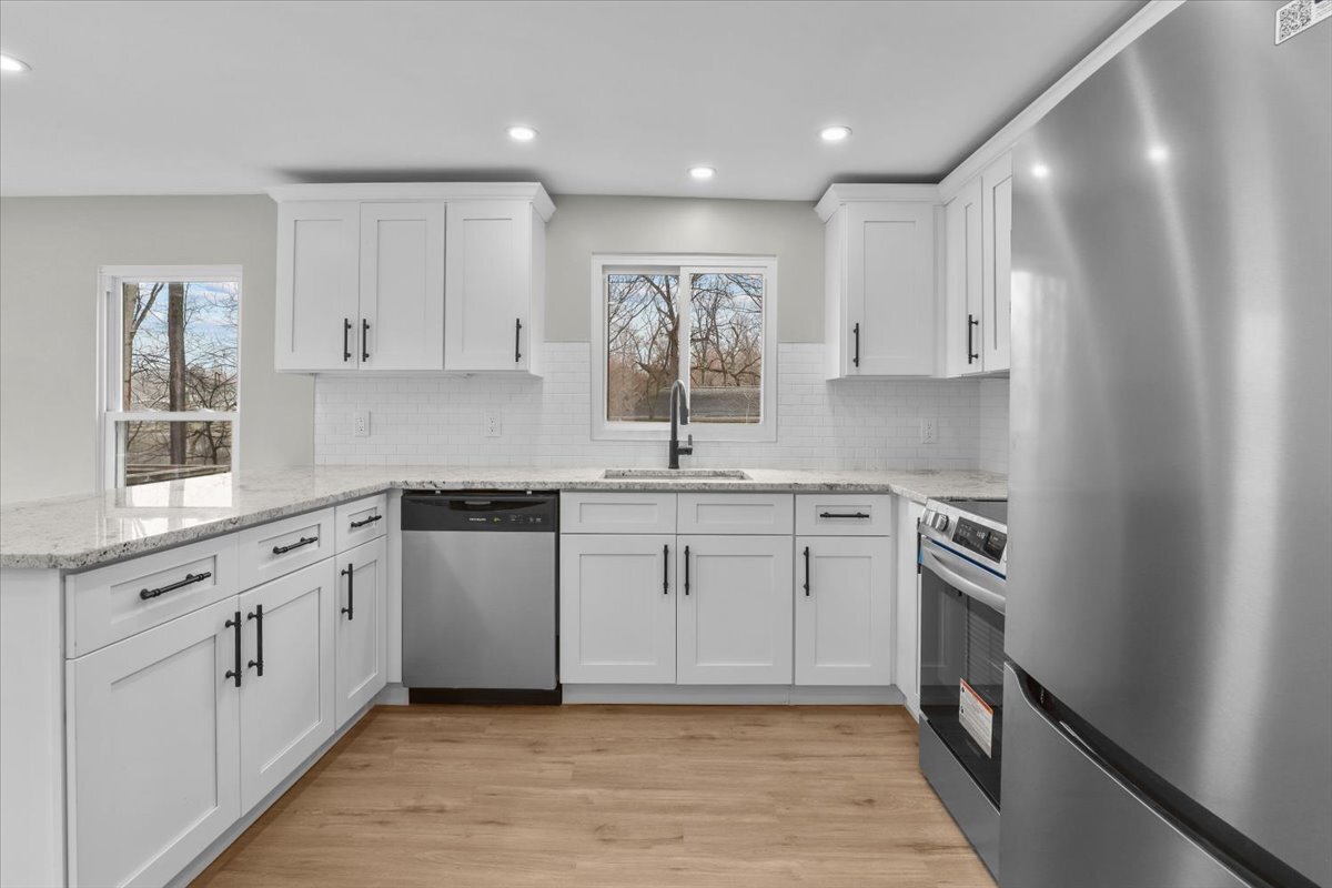 Building Photo - 8 Teatown Ct