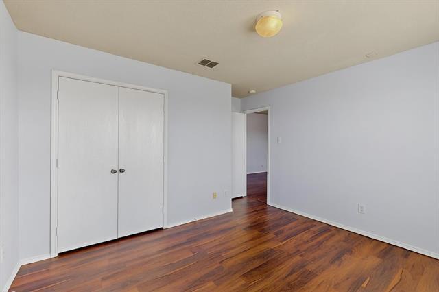 Building Photo - 621 Berry Tr