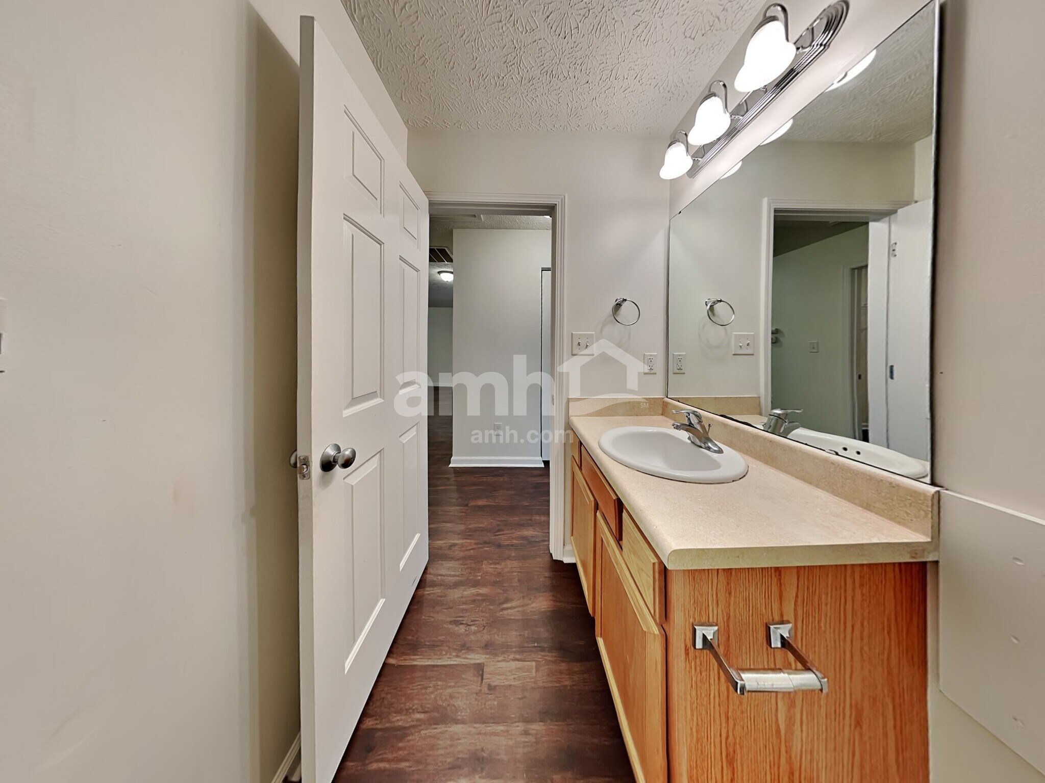 Building Photo - 3104 Forrestal Dr