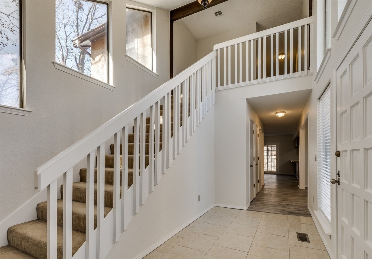 Building Photo - 2605 W Washington Cir