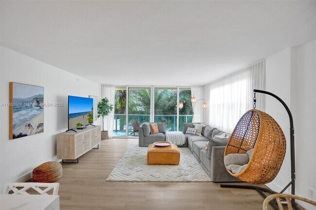 Building Photo - 2501 S Ocean Dr