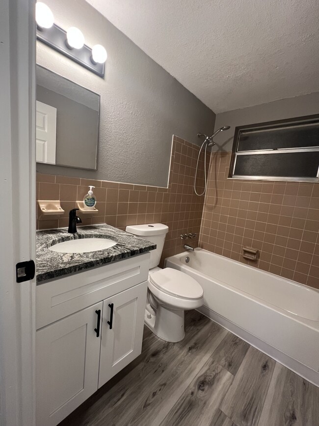 Building Photo - 14830 Atlantic Ave