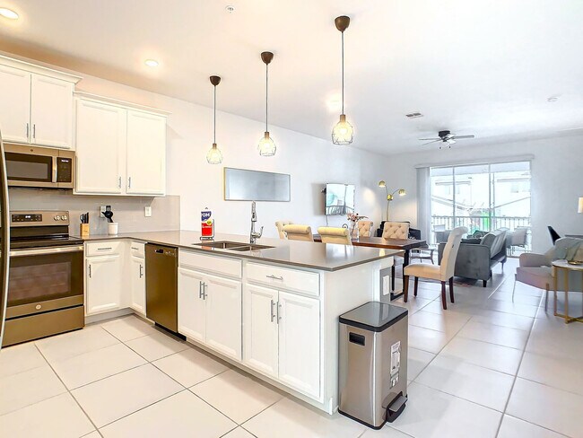 Building Photo - 8879 Cabot Cliffs Dr