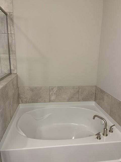 Building Photo - 3925 Redwood Dr