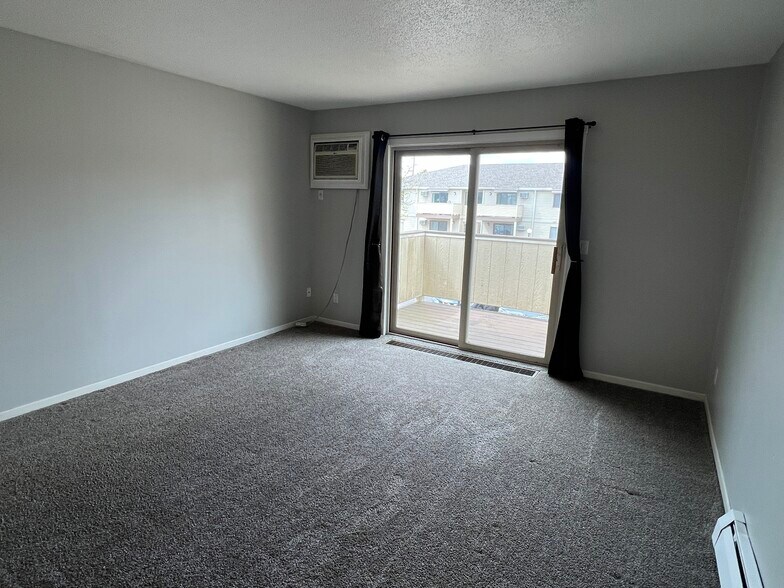Building Photo - 2106 Valleyhigh Dr NW