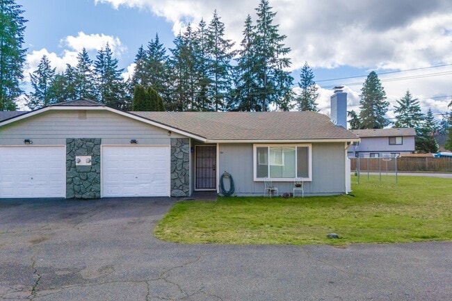 Front view of 521 159th side - 523 159th St E