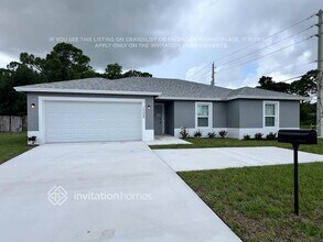 Building Photo - 1702 SW Airoso Blvd