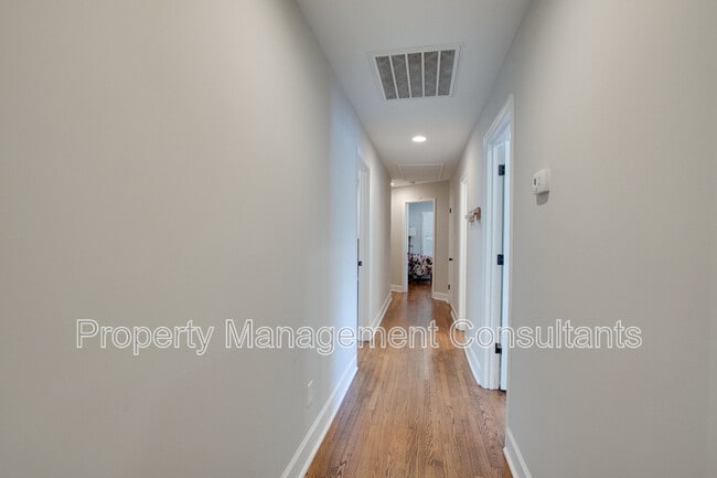 Building Photo - 805 Rison Ave NE